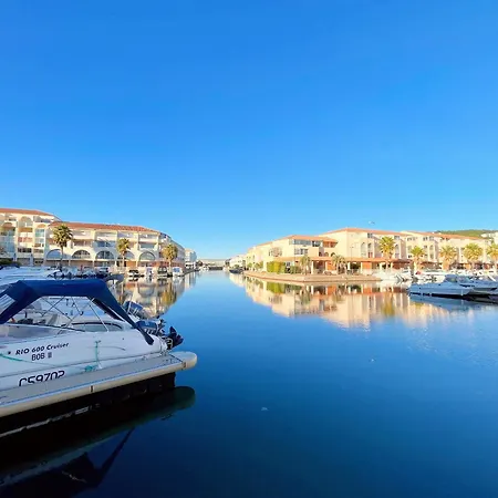 Rénové Avec Ascenseur Et Parking, à 30m De La - Fr-1-338-547 Sète