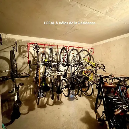 Appartement Rénové Avec Ascenseur Et Parking, à 30m De La - Fr-1-338-547 Sète